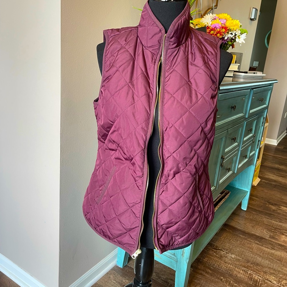Thin puffer vest